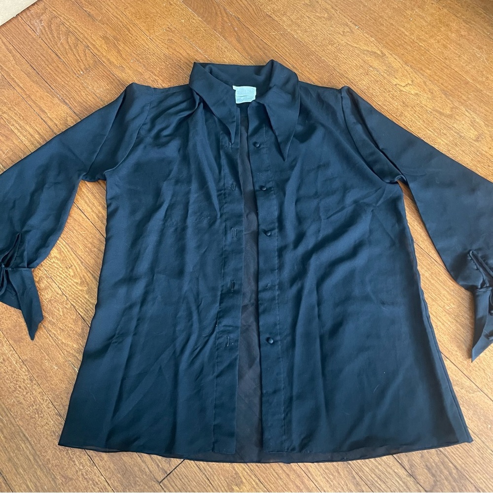 🖤Henri Bendel Blouse